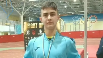 13-річний українець встановив історичне досягнення: стрибун з жердиною побив світовий рекорд 