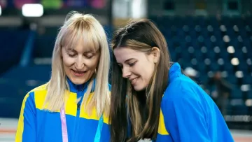«Великі, трохи пустотливі очі»: тренер Магучіх відверто розповіла про початок співпраці з атлеткою