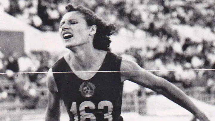 Вигравала Олімпіаду зі світовим рекордом: померла легендарна українська спортсменка