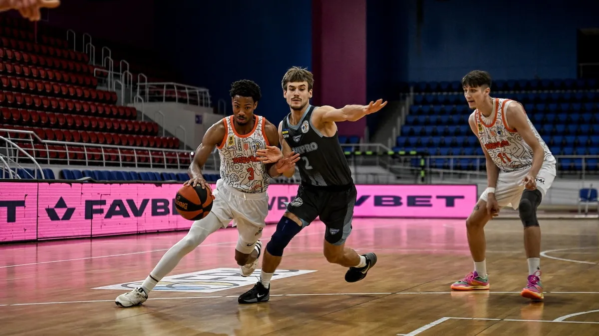 Київ-Баскет продовжує гонитву за Дніпром: турнірна таблиця чемпіонату України з баскетболу