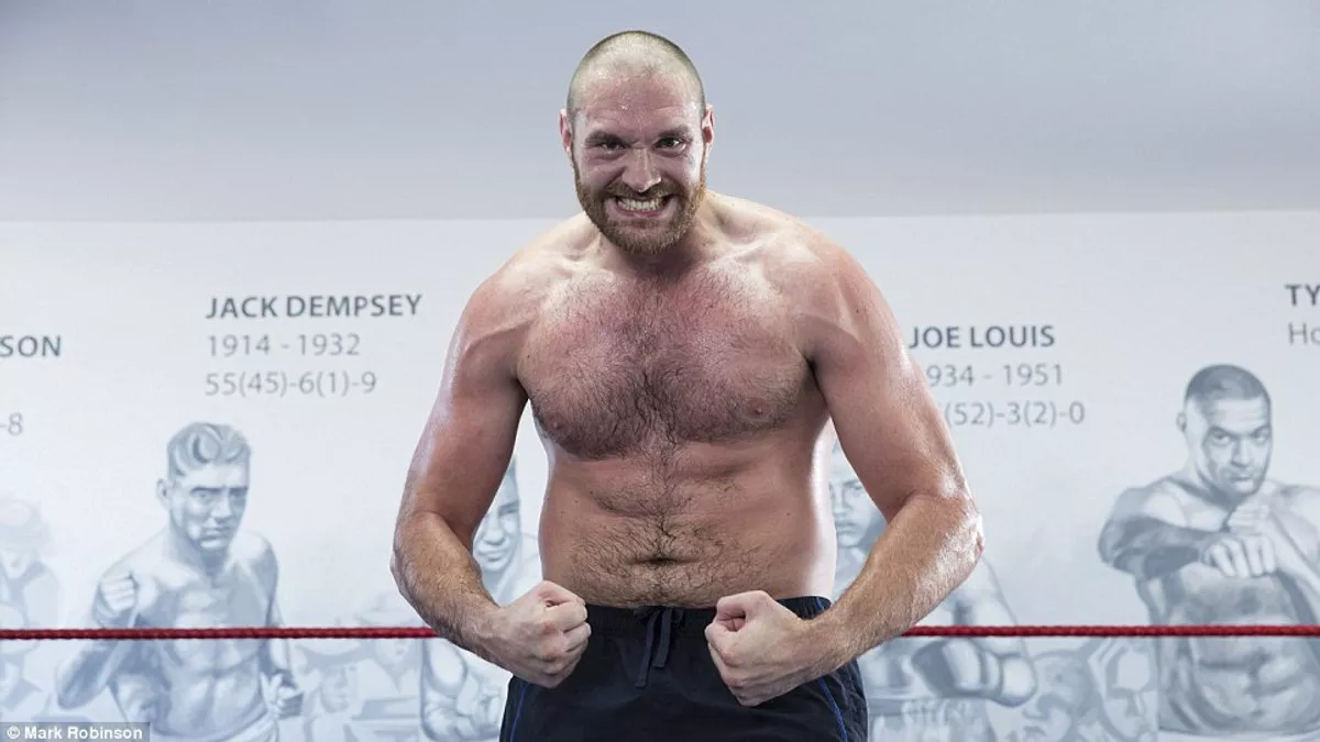«Розріжу, як шматок туші»: Ф'юрі жорстко пригрозив російському боксеру