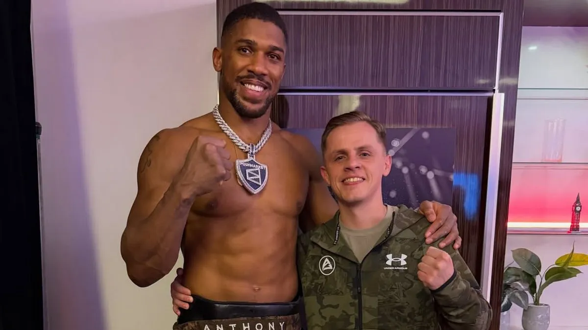 «‎Це не про «вау, клас, я тренер Ентоні Джошуа»: Голуб заговорив про складності роботи з екссуперником Усика