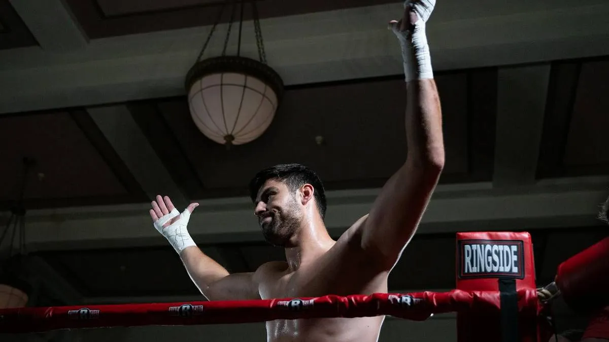 Новицький повернувся у ринг перемогою: українець ефектно нокаутував американця Флореса