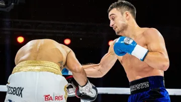 Непереможний український боксер яскраво переміг в Києві: суперник двічі був в нокдауні вже в першому раунді