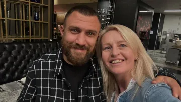 «Розмовляли про нашу улюблену Україну»: Ломаченко у Колумбії зустрівся з зіркою боксу