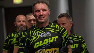 Екссуперник Кличка спробував свої сили в ММА: його нокаутував колишній гандболіст – відео