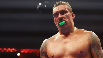 Усик, Кроуфорд чи Іноуе: колишній чемпіон світу назвав найсильнішого боксера світу