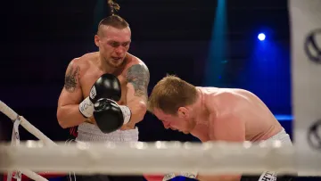 Усик без шансів знищив росіянина: згадуємо, як українська зірка боксу нокаутував Князєва 11 років тому