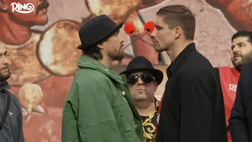 Усик та Верховен провели першу дуель поглядів у Лондоні: боксери зустрілися перед мегафайтом у Єгипті