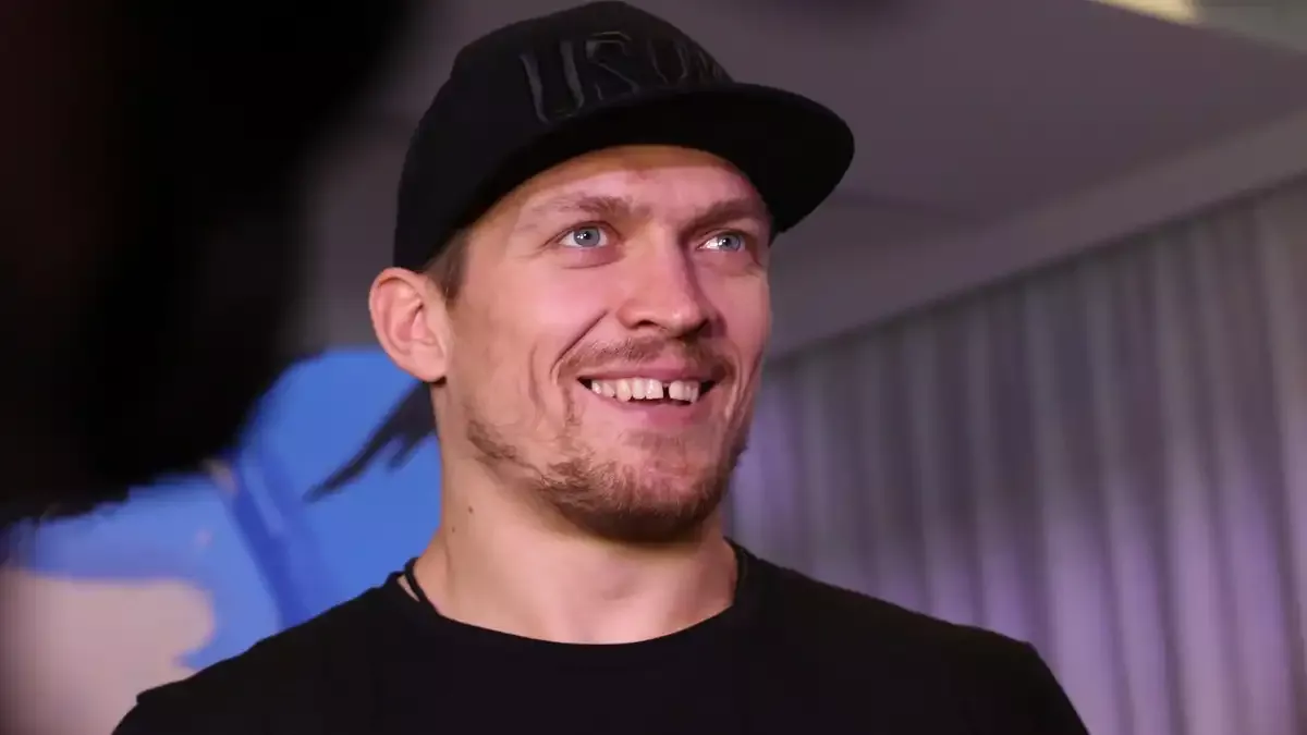Тренер боксера, який «нокаутував Усика» зробив зухвалу заяву: що сказав фахівець про українця
