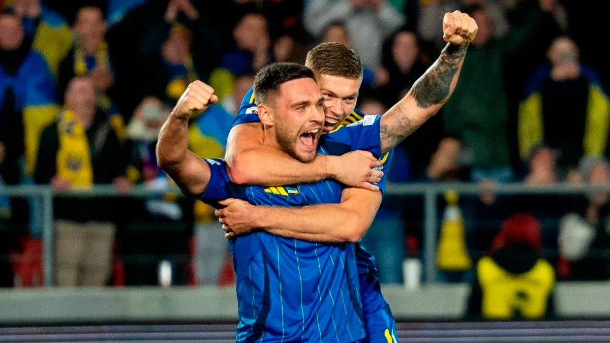 «Вічне місто Рим»: Довбик показав фото біля Колізею зі своїм партнером по збірній України