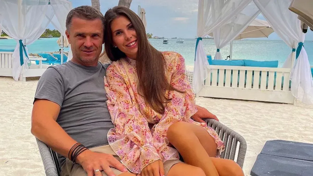 Дружина Реброва показала, як проходила її третя вагітність: фото обраниці тренера збірної України