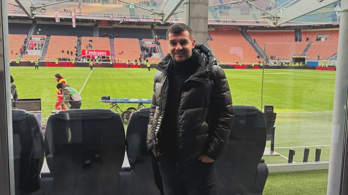 Бартулович відвідав матч Мілану: що робив головний тренер Металіста 1925 на стадіоні «Сан Сіро»