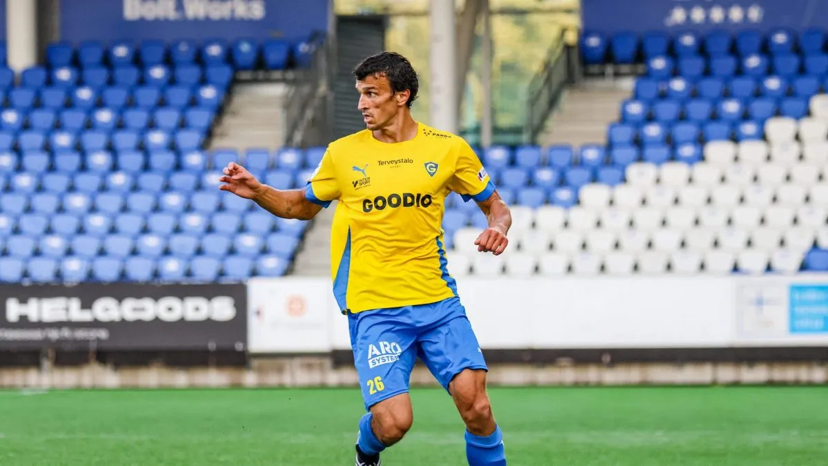 Колишній півзахисник Динамо боїться за сім’ю і нерухомість: йому погрожують через бажання повернутися у Росію