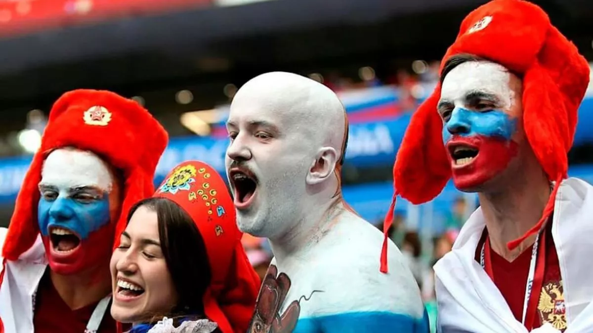 На Росії відбувся «Кубок легенд»: хто із зірок світового футболу зашкварився у матчі