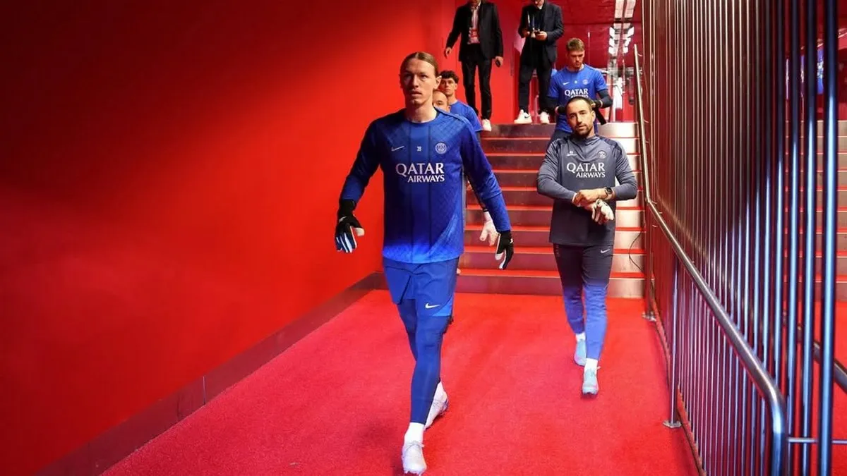 «Змиритися із ситуацією»: тренер ПСЖ відверто висловився щодо російського одноклубника Забарного