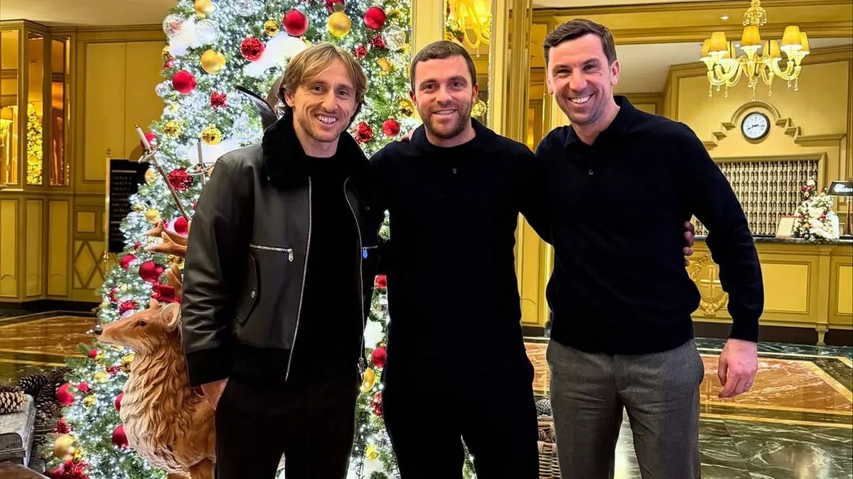 Срна зробив фото з володарем «Золотого м'яча» та почув похвалу: «Легенди сьогодення і всіх часів»