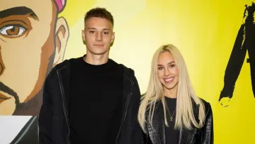 Кохана Бражка показала свій транспорт, але не авто: хавбеку Динамо такі жарти можуть не сподобатися