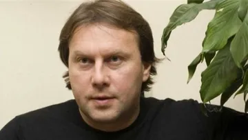 «Н‎азиваю «покидьками-заробітчанами»: агент Попова прокоментував чутки про трансфер за 5 мільйонів