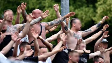 Польські фанати зійшлися з російськими на ринзі: представникам країни-окупанта дісталося «на горіхи» – відео