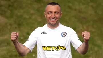 «Перед кожним матчем на нас чекає нова традиція»: аматорський клуб оголосив про підписання легенди Карпат