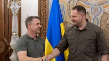 Вніс 30 мільйонів застави за Єрмака: журналіст розкрив несподіваний крок Реброва
