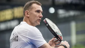 Легенди АПЛ змінили поле на корт: Террі показав, як розважається з Шевченком та іншими зірками