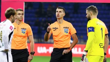 На перших зборах клубів УПЛ анонсували експеримент: як планують змінити роботу суддів