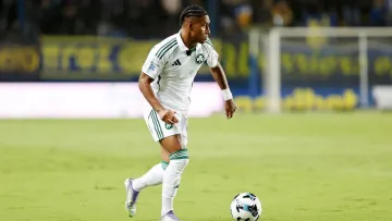 Ексвінгера Шахтаря Тете запропонували Бенфіці: що йому може завадити возз'єднатися з Трубіним та Судаковим