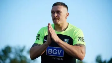 Усик зіграє за Полісся в УПЛ? У команді Ротаня відповіли на питання після перемоги українця над Дюбуа