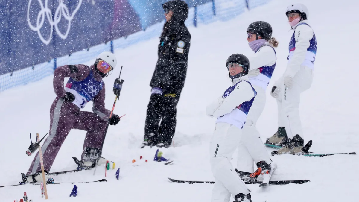 Снігопад вплинув на долю восьми українських олімпійців: новий час проведення кваліфікації у лижній акробатиці