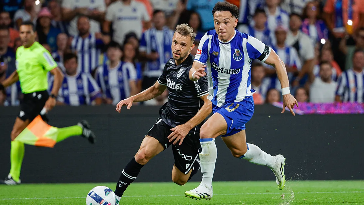 Лебеденко відзначився голом у Кубку Португалії: відео першого м'яча українського захисника за Віторію Гімарайнш