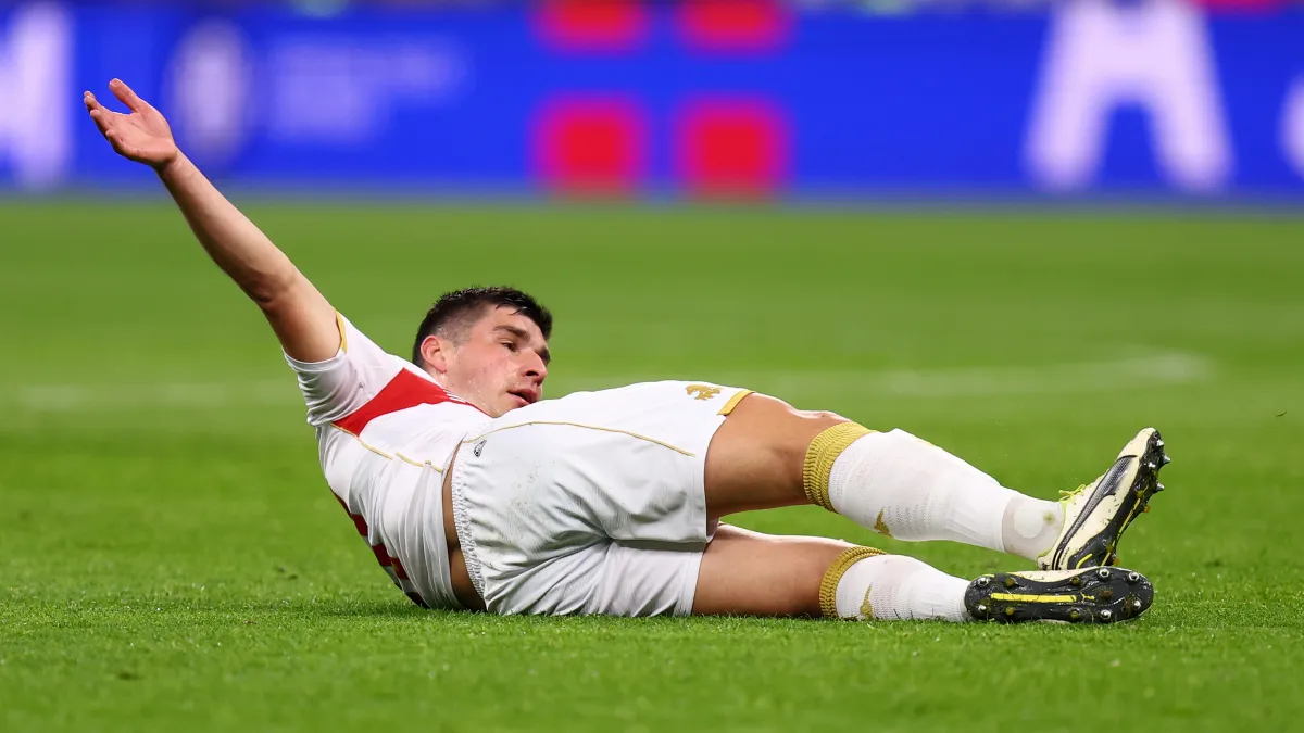 Ще одна проблема для збірної України та Реброва: Малиновський отримав травму в матчі за Дженоа