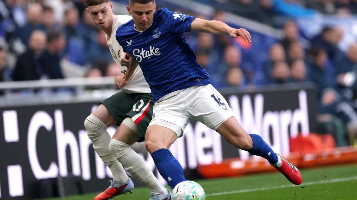 Миколенко зіграв за Евертон у чемпіонаті Англії: команда українського захисника перемогла Челсі