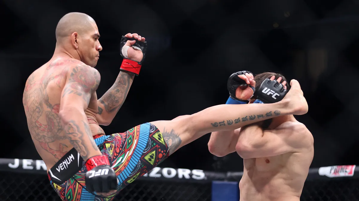 Зірка UFC Перейра знову став чемпіоном, знищивши росіянина: відео брутальної розправи