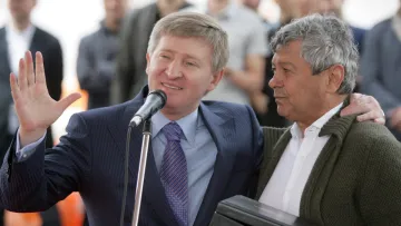 «Сигналізація, охоронці з собаками і фальшива стіна з грошима»: розкрито, як Ахметов запросив Луческу в Шахтар