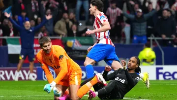 Сенсація від Галатасарая, розгроми від Атлеітко та Баварії, нічиія Барси: результати перших чвертьфіналів ЛЧ