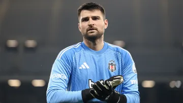 Шахтар хоче підписати воротаря Бешикташа: Туран зацікавлений у безкоштовному трансфері Дестаноглу