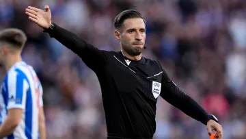 УЄФА обрав суддівську бригаду на матч Омонія – Динамо: хто обслужить гру команди Шовковського в Лізі конференцій