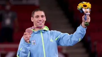 «Зі мною зв’язалися журналісти, але я уникаю публічності»: чи поверне Горуна медаль, продану на аукціоні