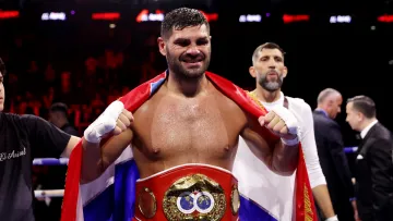 Колишні титули Усика IBF, WBA та WBC: визначилися всі діючі чемпіони хевівейту