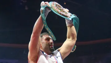 «Я думаю про бій за звання абсолюта»: Кабаєл обрав бажаного суперника з пари Усик-Ф’юрі