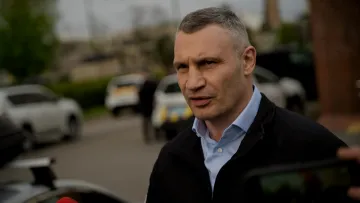 Від годинника XIX століття та зброї до роялю за майже мільйон: чим володіє легенда боксу Віталій Кличко