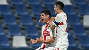 «Ми можемо втратити його»: Де Россі закрив питання щодо майбутнього Малиновського у його Дженоа