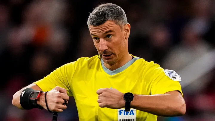 УЄФА призначив рефері на матч Франція – Україна: раніше арбітра затримували в будинку з наркотиками, зброєю і повіями