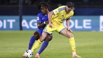 «Навряд чи Ребров ризикне грати із двома нападниками»: відомий динамівець зробив вибір між Ванатом і Яремчуком