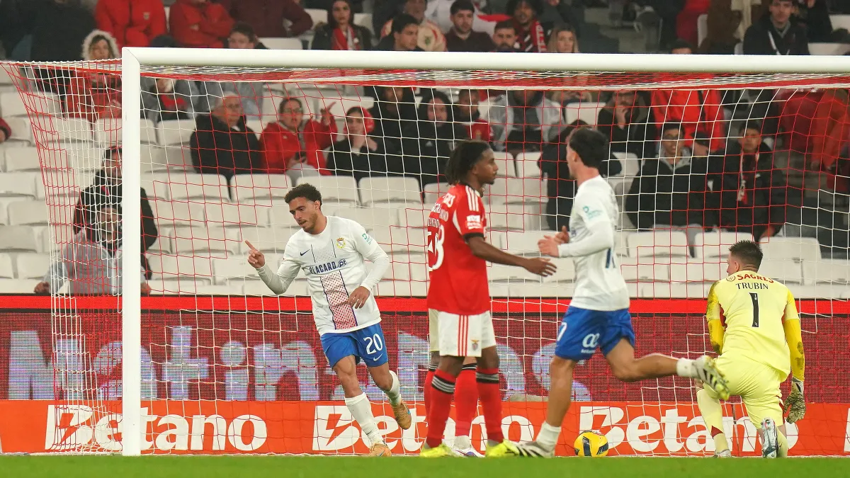 Трубін і Судаков здійснили найдовший вояж в сезоні: Бенфіка перемогла посеред Атлантичного океану