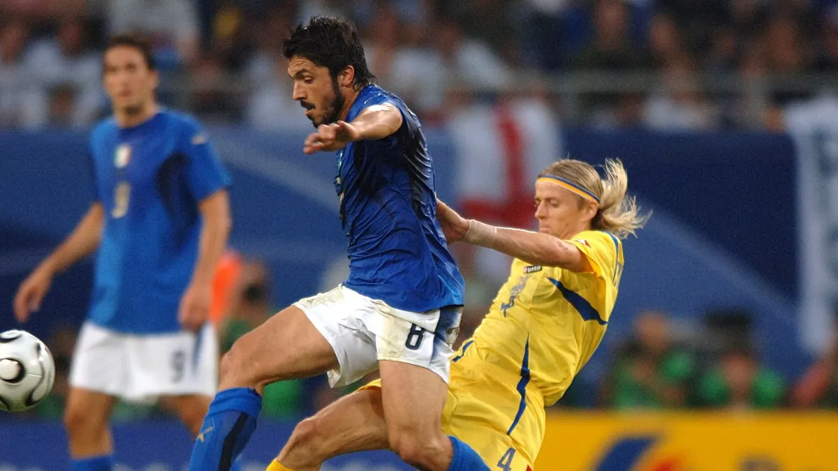 «Тимо, будь ласка, тільки не бий мене»: Тимощук згадав, як легенда світового футболу молив його не чіпати себе