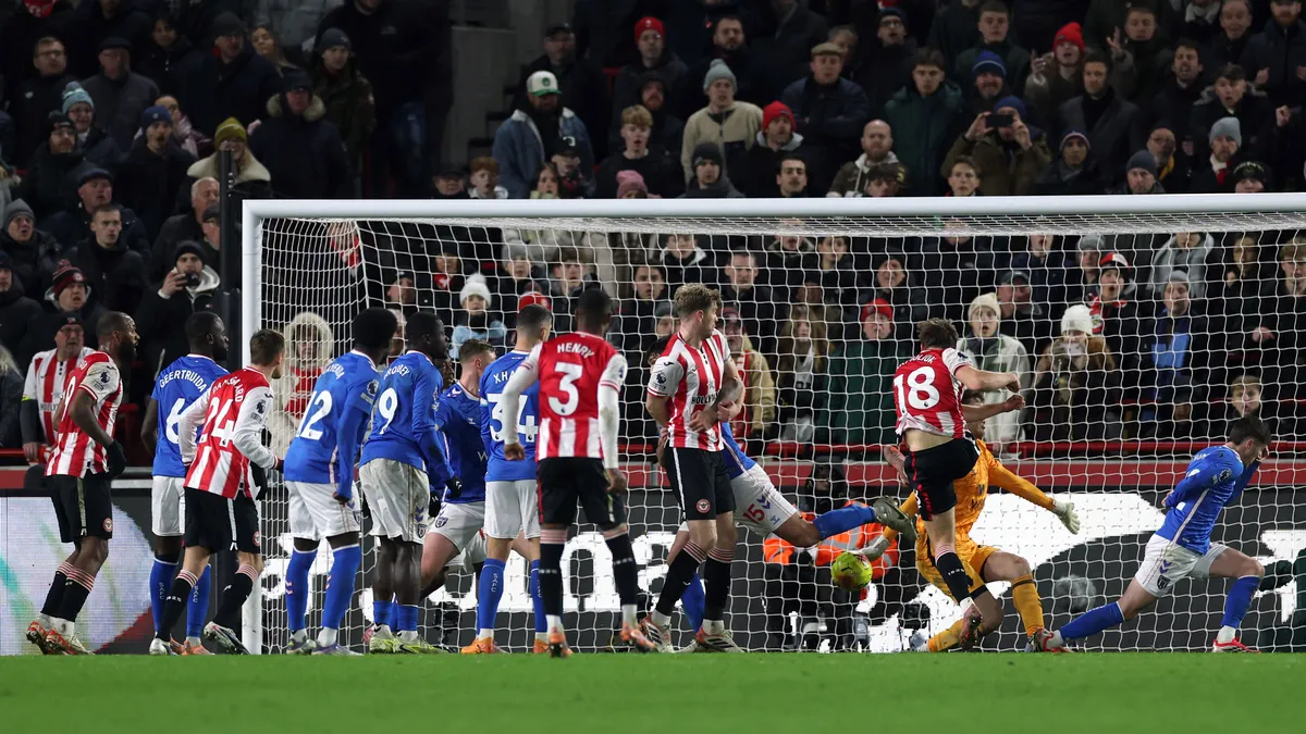 Ярмолюк відзначився дебютним голом в АПЛ: відео результативного удару українця