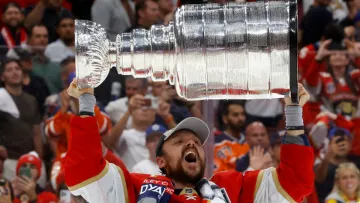 Серія із суперкамбеком: Флорида та Едмонтон розіграли Кубок Стенлі – названо найкращого гравця плей-оф НХЛ